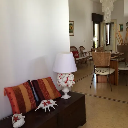 Anna מרינה די מנקוורסה