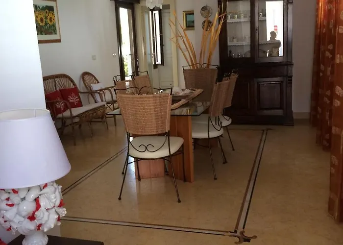 度假居 Anna 玛丽娜迪曼卡维萨